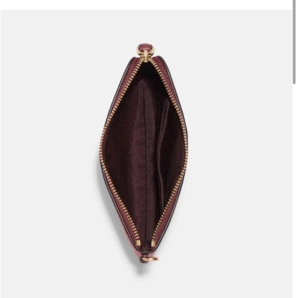 Coach Boxed Corner Zip Wristlet w 2 Charms in Gift Box NIB - Picture 6 of 6